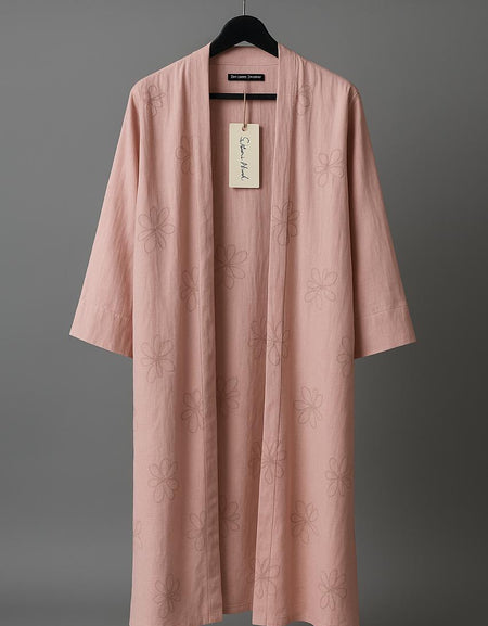 Kimonos Brodés en Couleurs – L’élégance au naturel