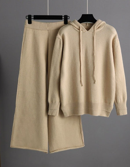 ENSEMBLE FEMME AVEC CAPUCHE