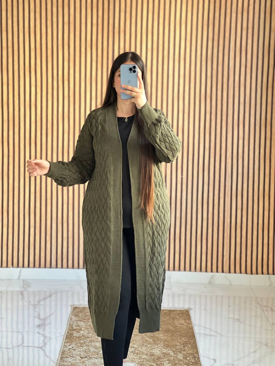 Cardigan femme long en tricot – Style chic & confortable