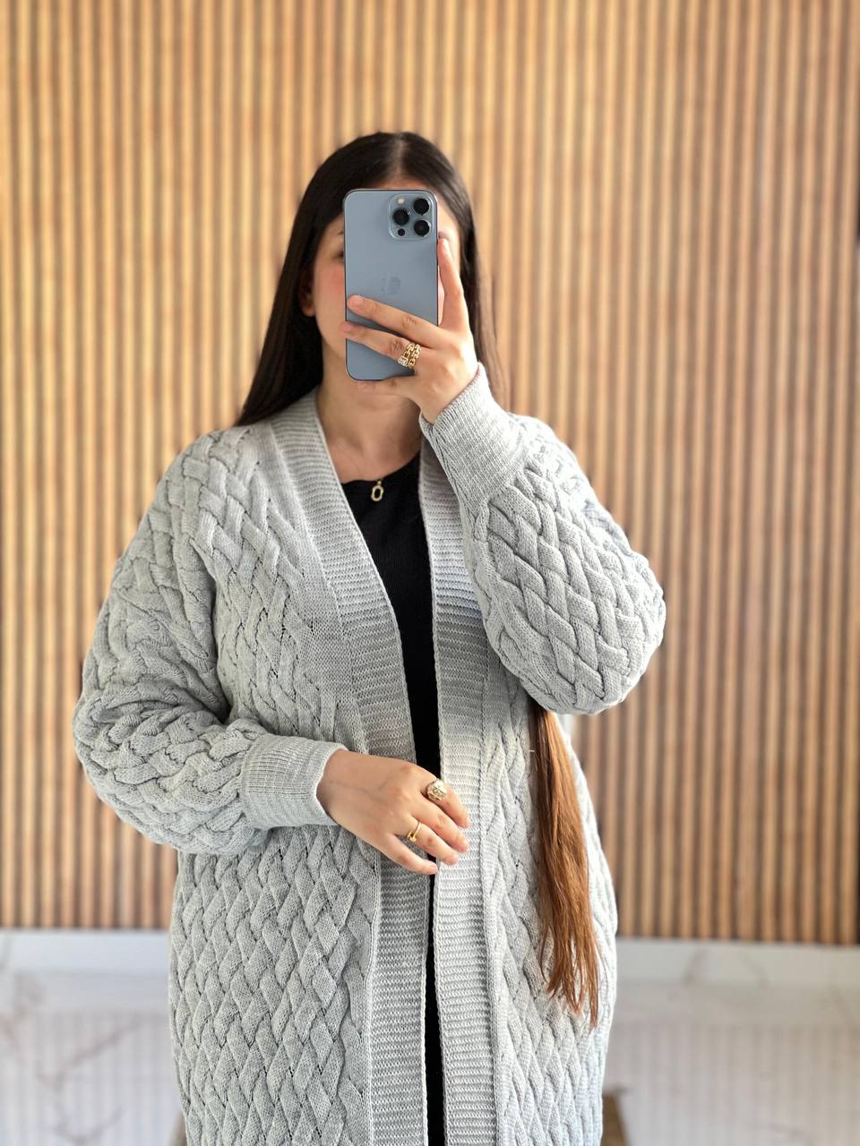 Cardigan femme long en tricot – Style chic & confortable