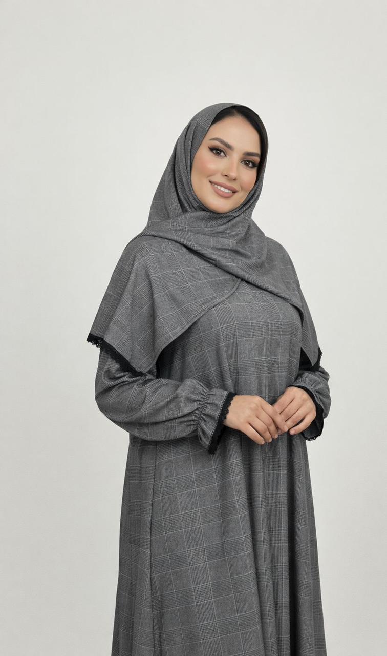 Abaya Grise à Motif Carreaux — Style Élégant & Modeste Femme